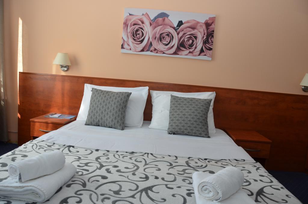Liberty Hotel Novalja Luaran gambar